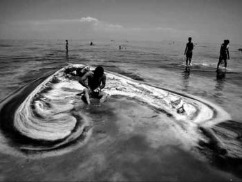 乌尔米耶湖的泥浴